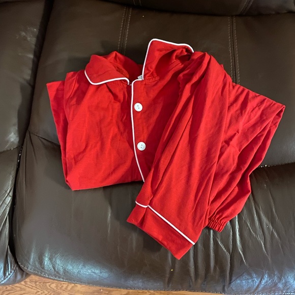 6t/7 Boys Red Christmas Pajamas - Picture 1 of 7